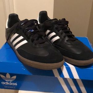 Adidas “Samba”